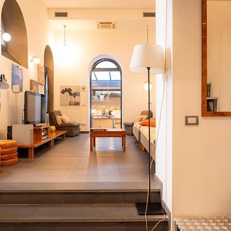 Homehouse Serpenti - Colosseum - Rione Monti Rome Exterior photo